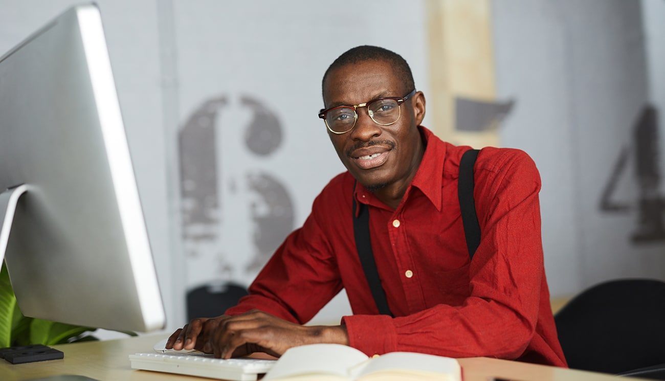 In today's digital age, a well-designed website is crucial for any business looking to succeed online. While it may be tempting to use DIY website builders or inexpensive templates, hiring a professional web designer offers significant advantages that can elevate your online presence. Here's why investing in professional web designers is a smart decision for your business.